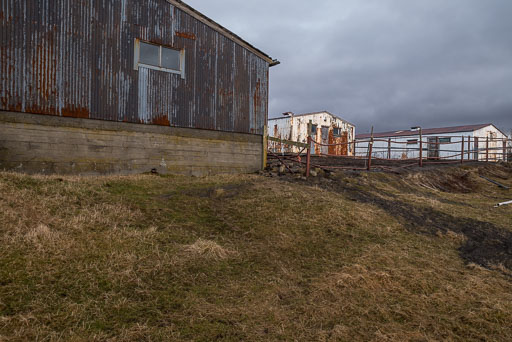 Á ferð og flugi
 Hero